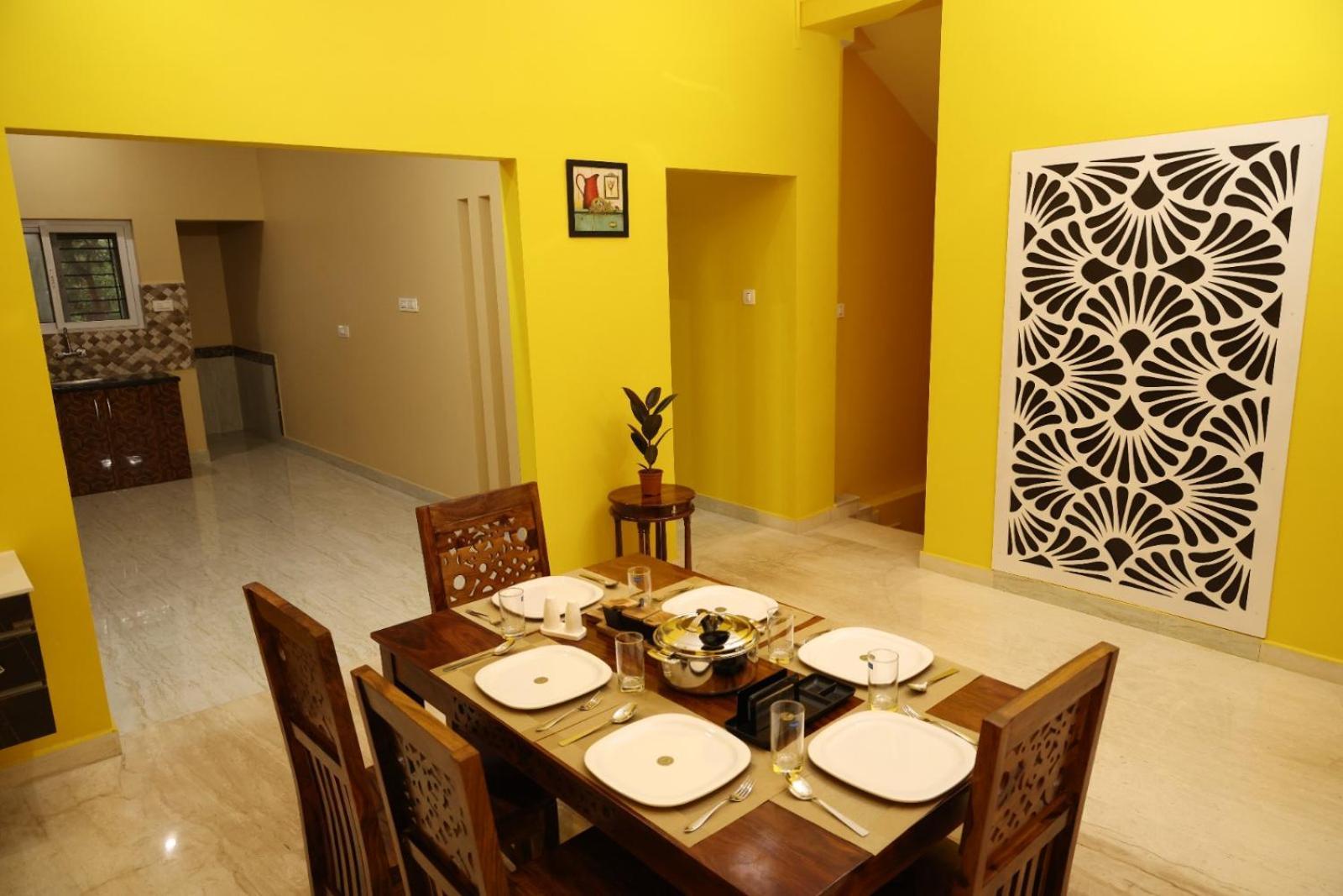 Sree Sri Residency Ecr Guest house *