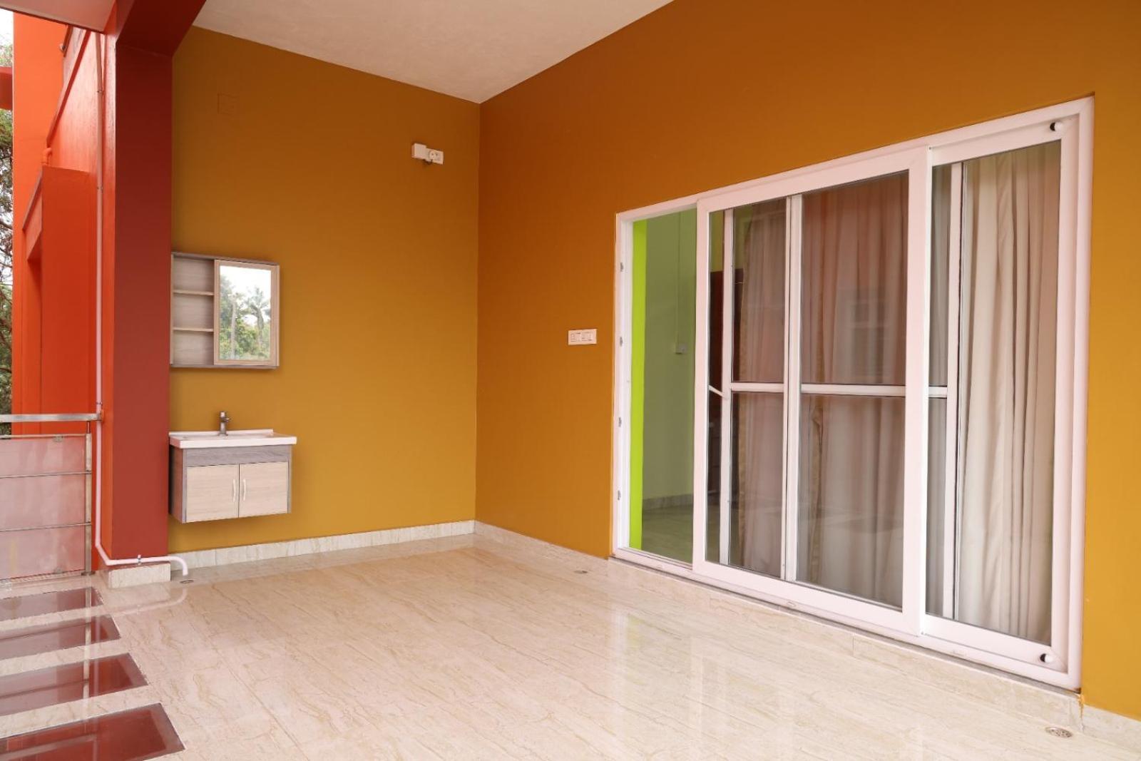 Sree Sri Residency Ecr * Chennai