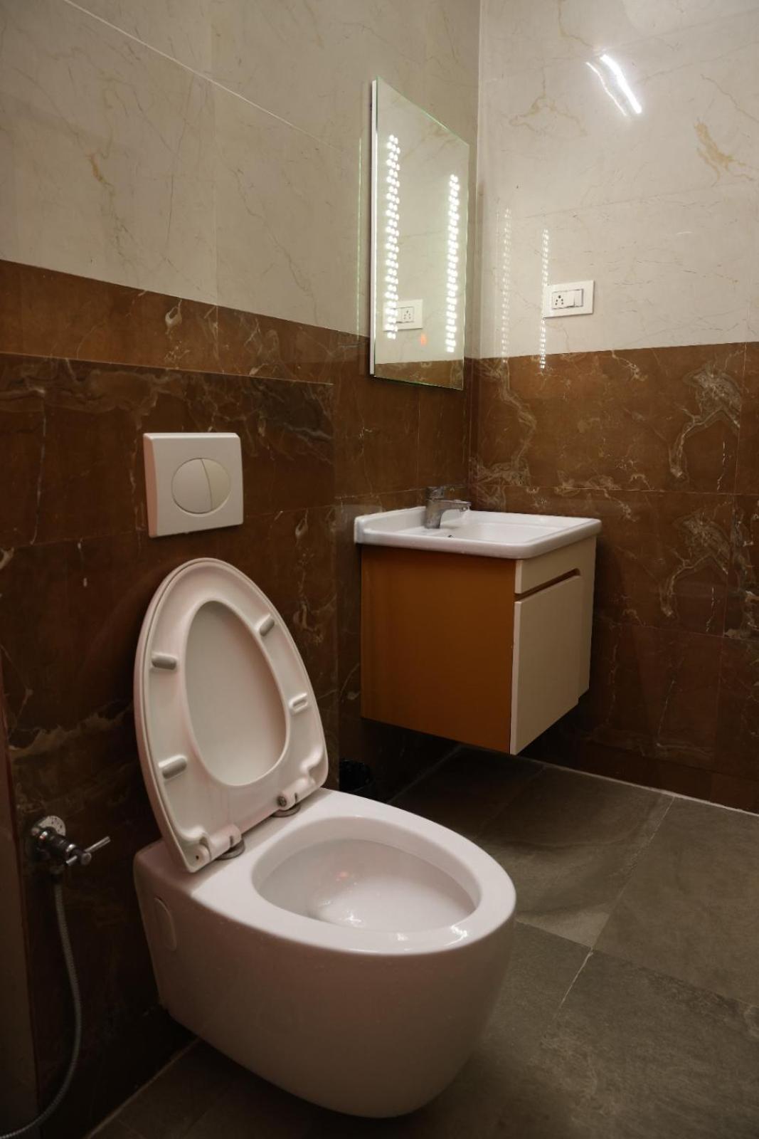 Guest house Sree Sri Residency Ecr *