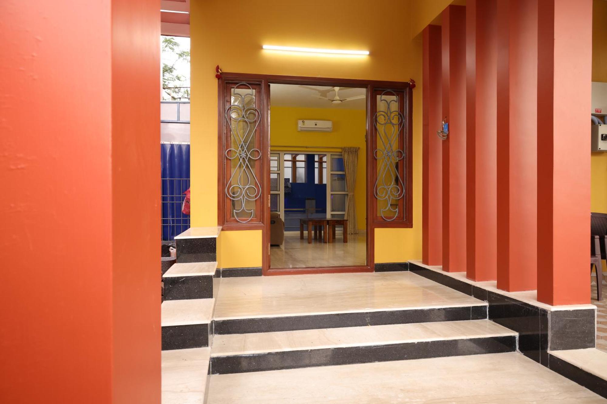 Sree Sri Residency Ecr Guest house