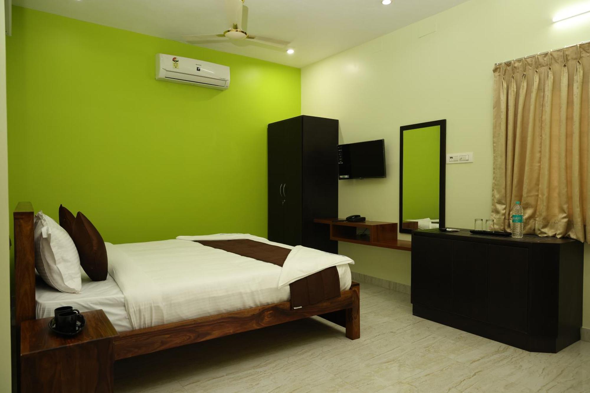 Sree Sri Residency Ecr Guest house