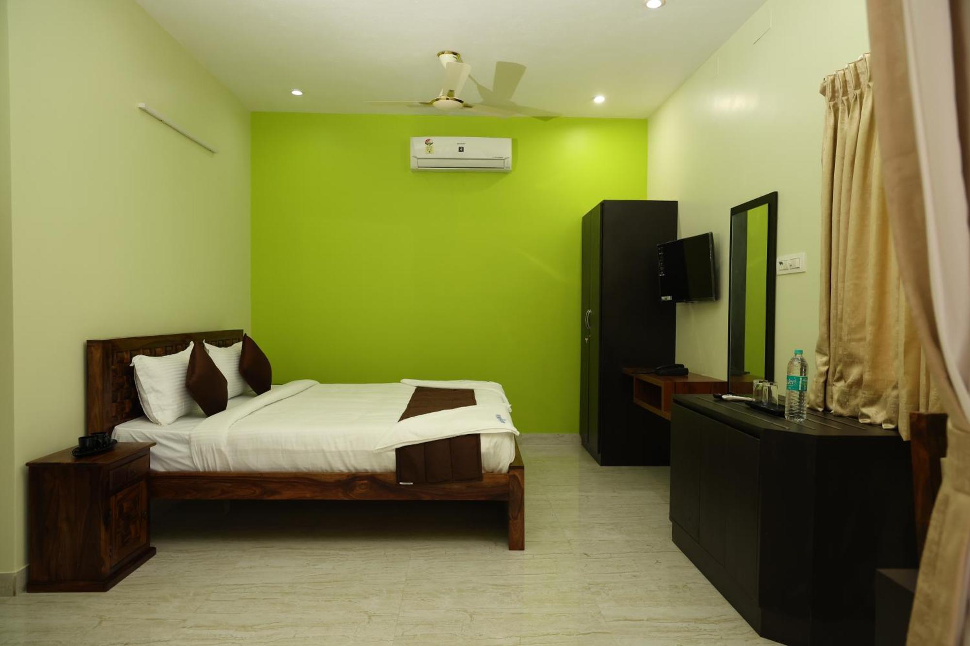 Sree Sri Residency Ecr *